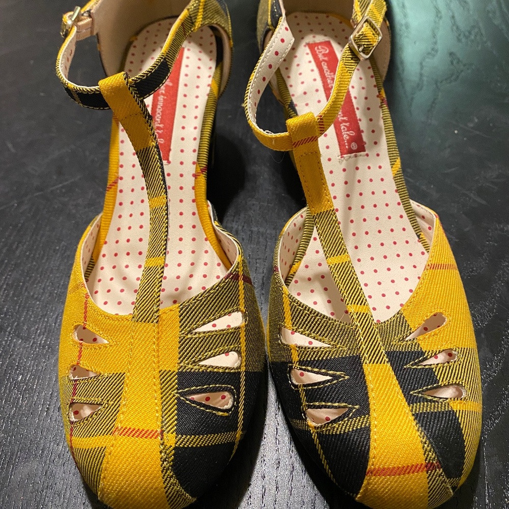 BAIT yellow plaid heels - 7.5